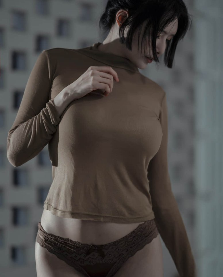 045-Coser秋和柯基_一个ntr小故事 [48P-368MB]